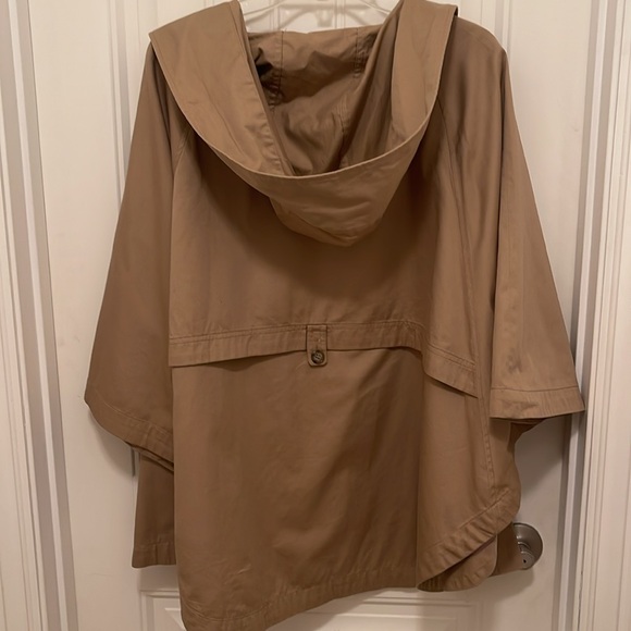 Garnet Hill Hoodie Poncho zipper and snap front women’s Large Tan button sleeve - Picture 10 of 16